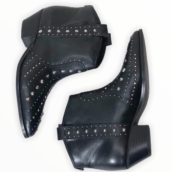 Sam Edelman Shoes - Sam Edelman Brian Leather studded ankle boots sz8